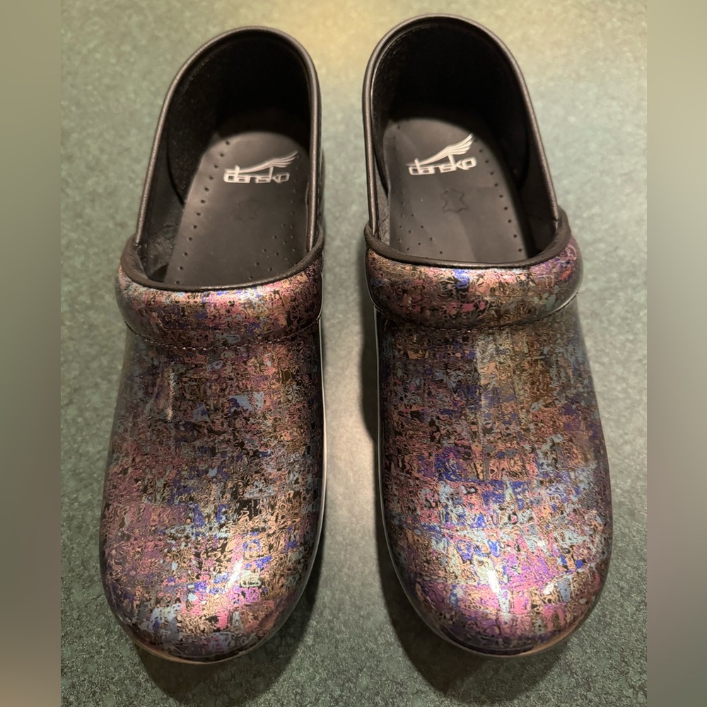 Dansko Profeasional women’s 38 (7.5) New
